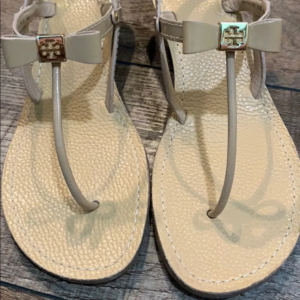 Tory Burch Beige Bow T-Strap Sandal with Gold Logo